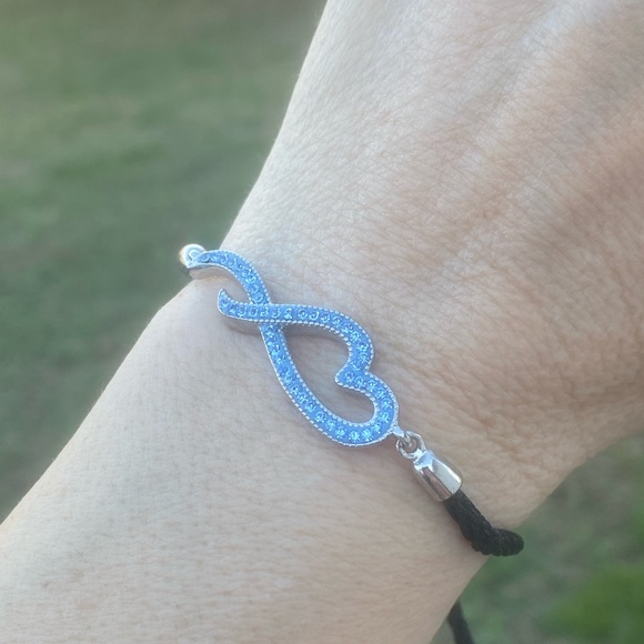 Light blue crystal heart bracelet NWT - Picture 7 of 11